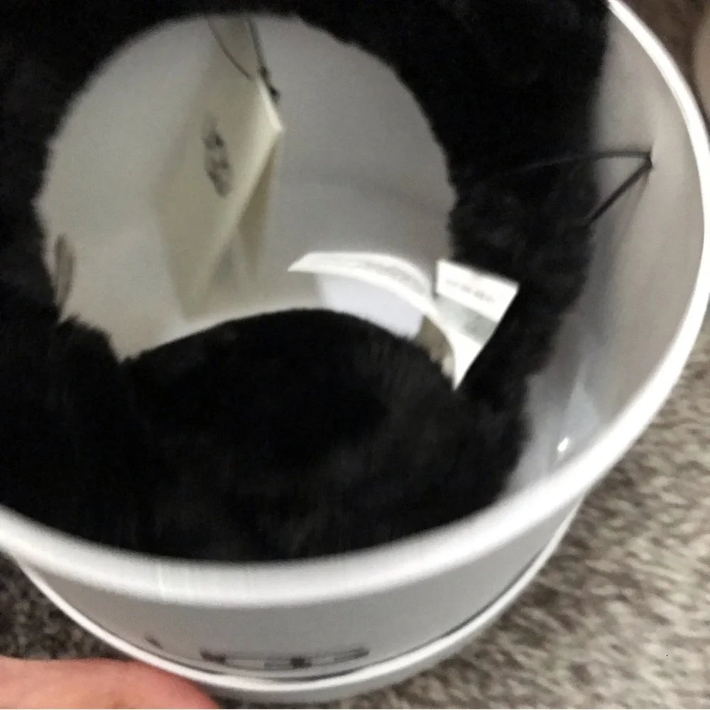 Ugg Faux Fur Animal Ears Kids Earmuffs New With Tags In Box